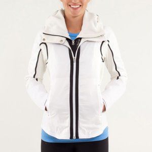 Lululemon Bundle Up Jacket detachable black lace Hood size 4